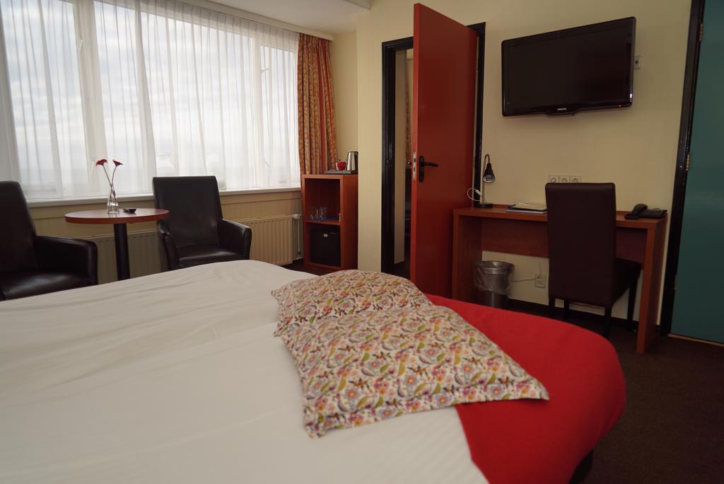 Aquarius Hotel L'Aia Esterno foto